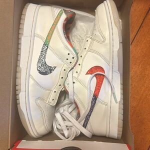 Boys Nike dunks